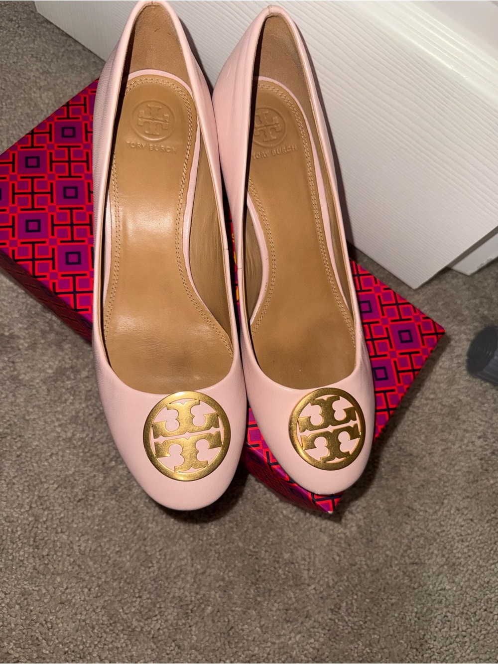 Tory Burch Pale Pink Leather Block Heel Pumps with Gold Logo